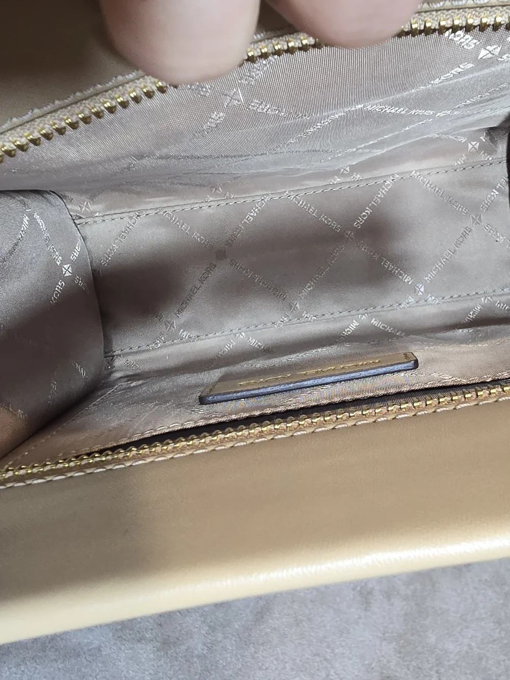 Michael Kors Graham Taupe Leather Messenger Crossbody Bag